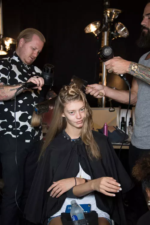 Tadashi Shoji colectia primavara vara 2016 backstage (4)