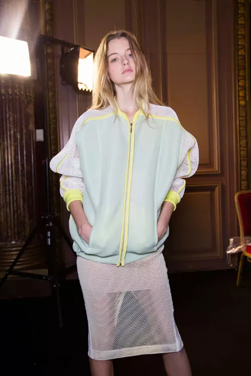Valentin Yudashkin colectia primavara vara 2016 backstage (20)