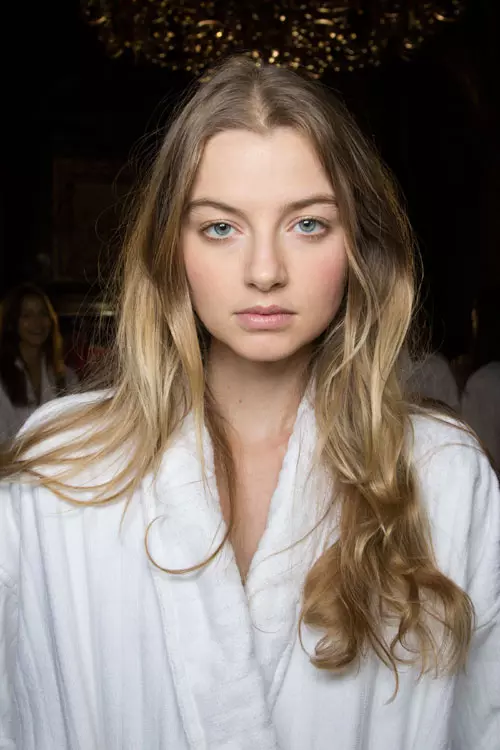 Valentin Yudashkin colectia primavara vara 2016 backstage (9)