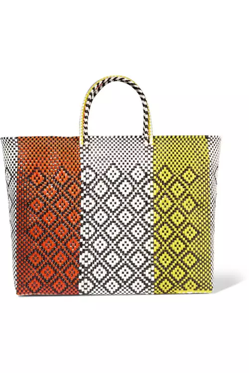 Geanta din piele, Truss, 204 euro, www.net-a-porter.com