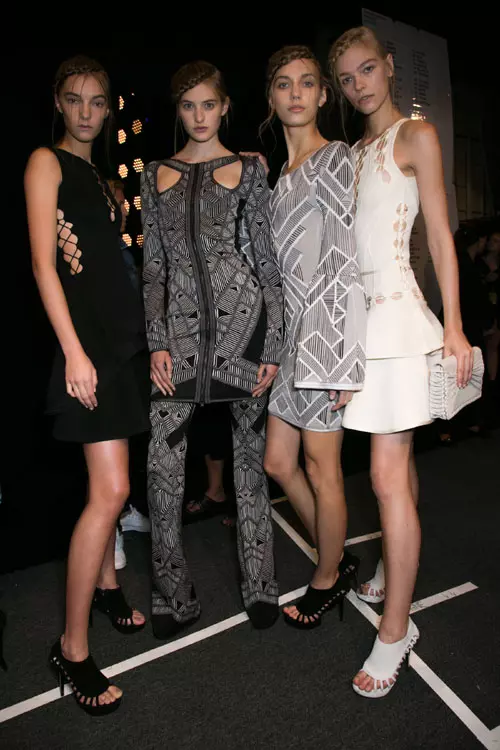 HERVE LEGER by Max Azria colectia primavara vara 2016 backstage (16)