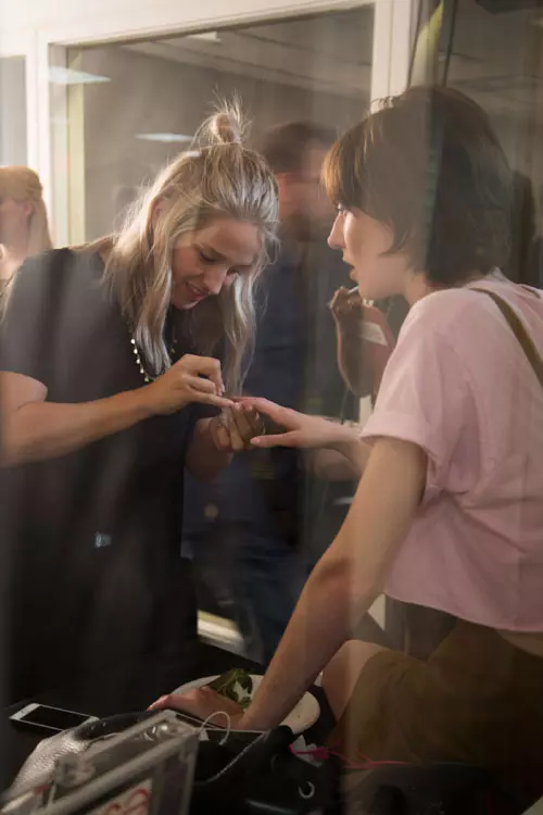 Jenny Packham colectia primavara  vara 2016 backstage (9)