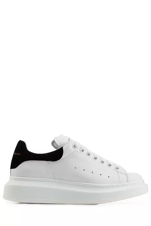 Tenisi din piele, Alexander McQueen, 1.757 lei, www.stylebop.com