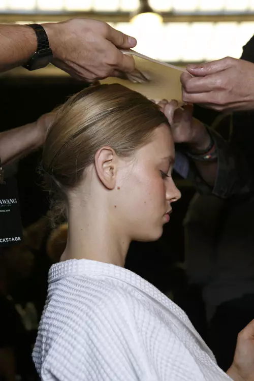 Vera Wang colectia primavara vara 2016 backstage (6)