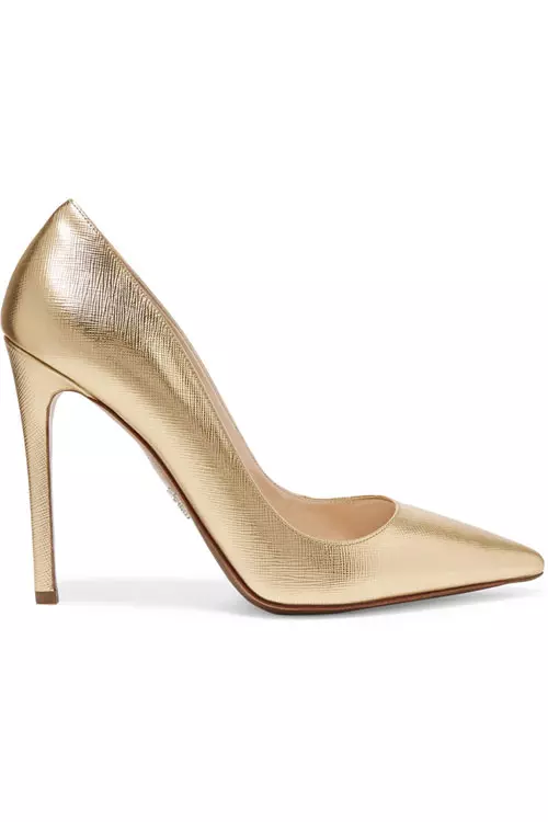 Pantofi din piele, Prada, 2.653 lei, www.net-a-porter.com