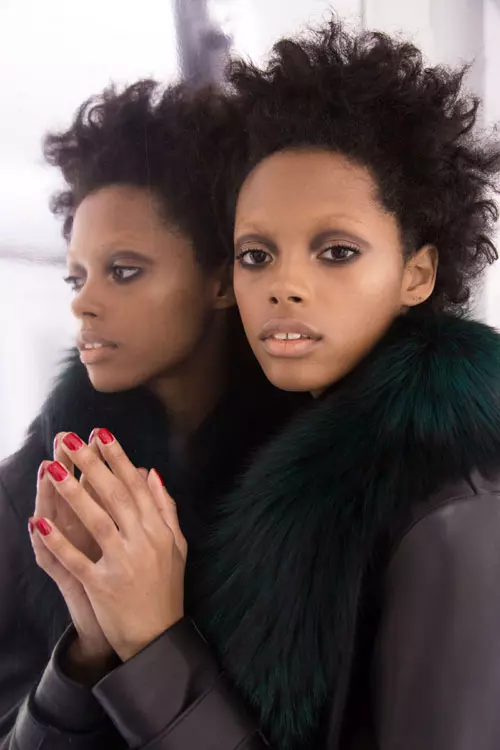 Diane Von Furstenberg colectia toamna iarna 2016-2017 backstage (32)
