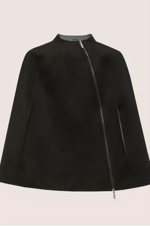 5. Capă din stofă de lână, Armani Exchange, cu prețul la cerere