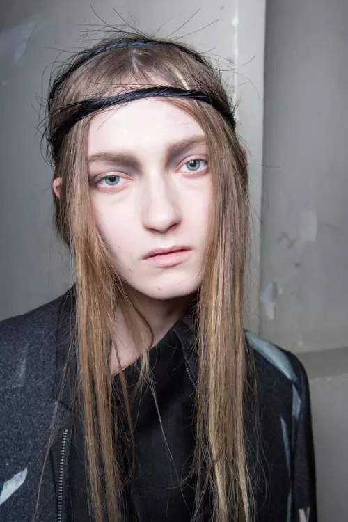 Ann Demeulemeester colectia toamna iarna 2016-2017 backstage (24)