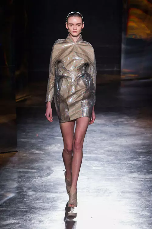 Iris van Herpen colectia toamna iarna 2016-2017 (8)
