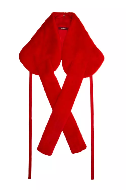 Guler din blana, Sies Marjan, 33.840 lei, www.matchesfashion.com