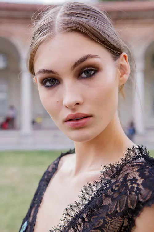 Alberta Ferretti  colectia primavara-vara 2017 backstage (24)