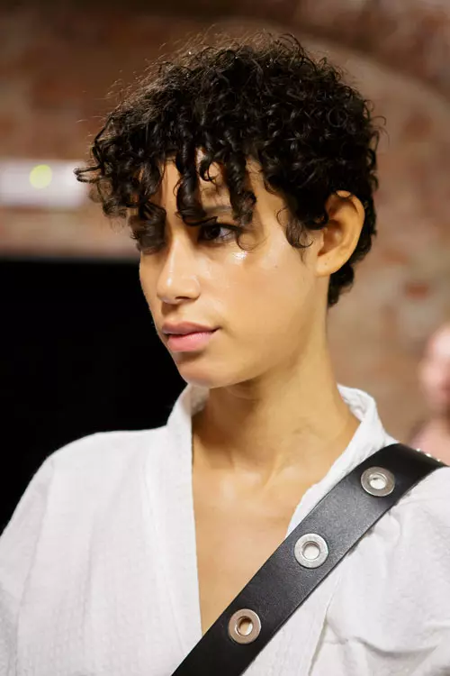 Alberta Ferretti  colectia primavara-vara 2017 backstage (4)