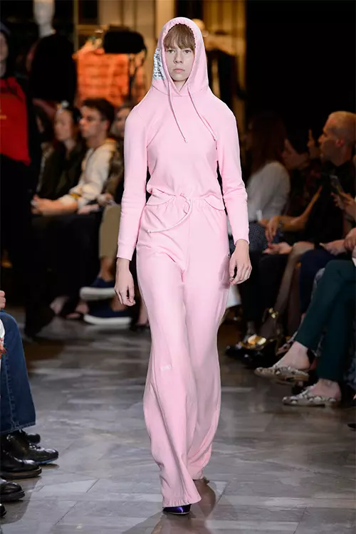 Point of view: Cum m-am indragostit de pantalonii de trening