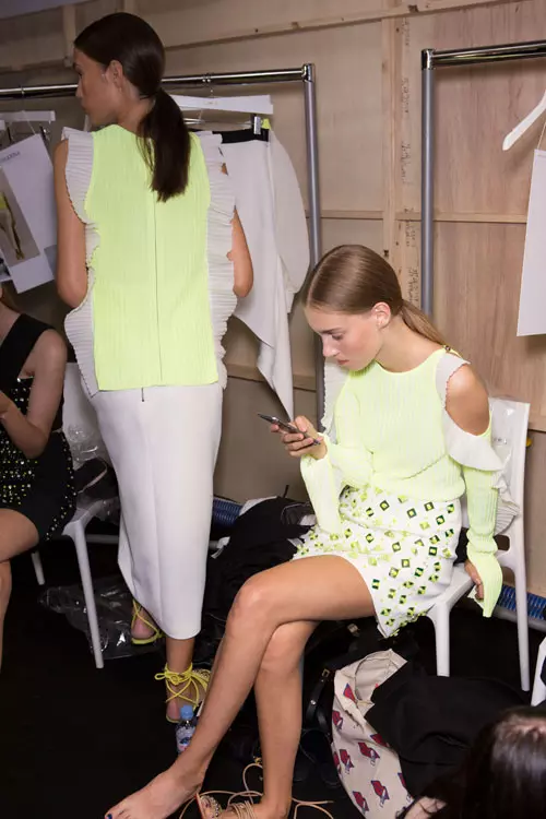 David Koma colectia primavara-vara 2017 backstage (1)
