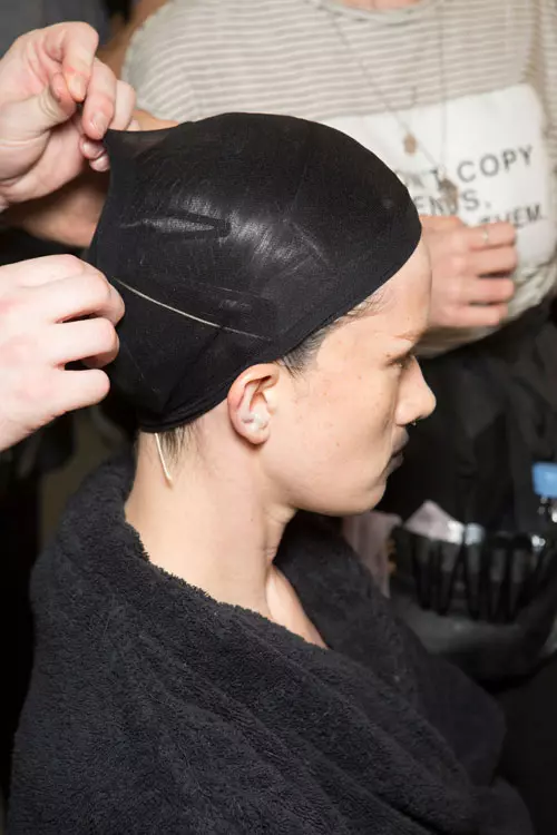 Gareth Pugh colectia primavara-vara 2017 backstage (6)