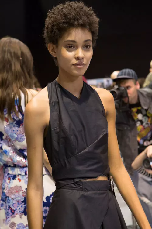 Carven colectia primavara-vara 2017 backstage (21)