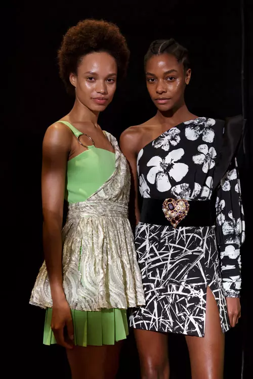 Emanuel Ungaro colectia primavara-vara 2017 backstage (14)