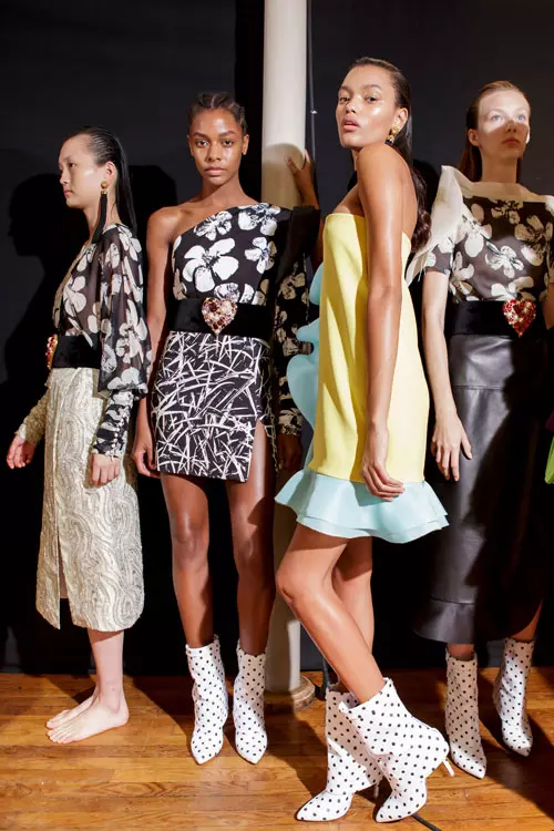 Emanuel Ungaro colectia primavara-vara 2017 backstage (20)