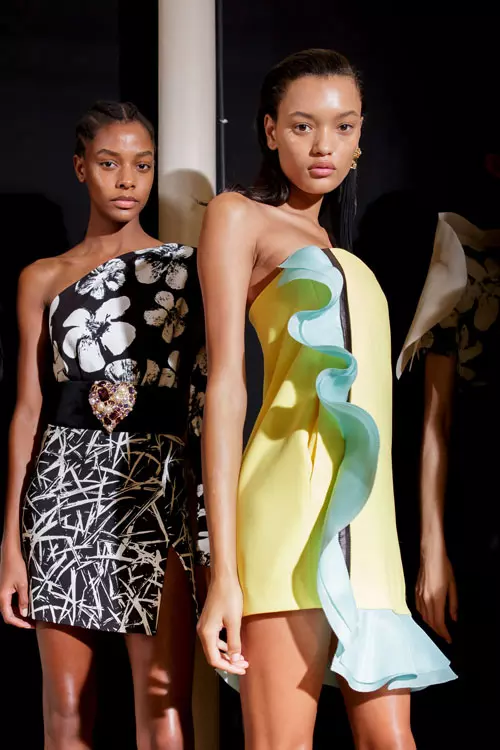 Emanuel Ungaro colectia primavara-vara 2017 backstage (22)