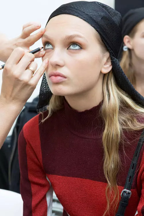 Mugler colectia primavara - vara 2017 backstage (23)