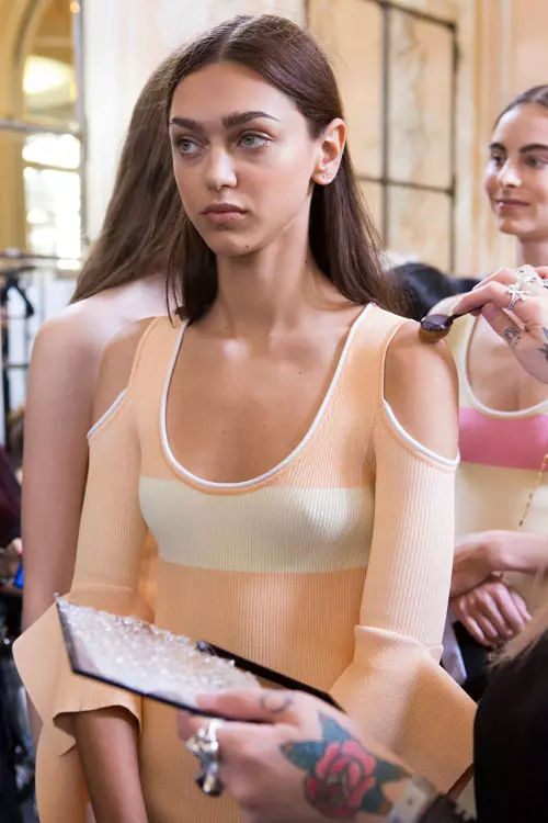 Roland Mouret colectia primavara - vara 2017 backstage (25)