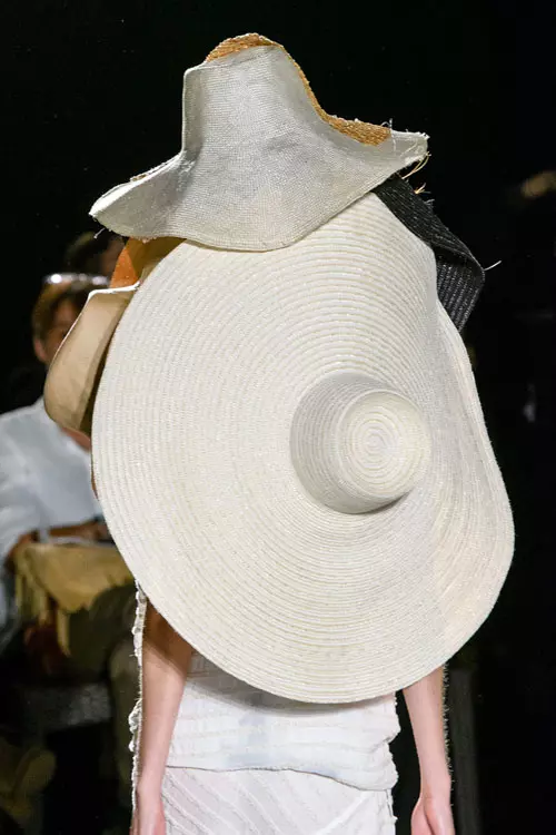 Vivienne Westwood colectia primavara - vara 2017 accesorii (11)