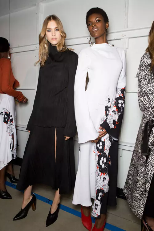 Prabal Gurung colectia primavara-vara 2017 backstage (19)