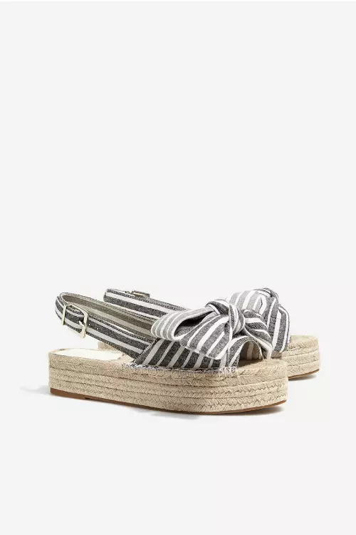 Sandale Stradivarius 149,90 lei
