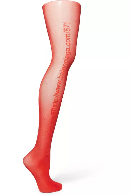 8. Ciorapi, Balenciaga, 53 euro, www.net-a-porter.com