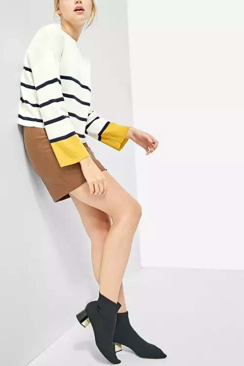 Pulover Stradivarius 89,90 lei