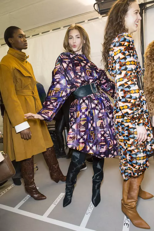 Isabel Marant colectia toamna iarna 2017-2018 backstage (26)