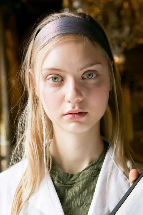 Issey Miyake colectia toamna iarna 2017-2018 backstage (15)