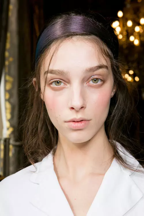 Issey Miyake colectia toamna iarna 2017-2018 backstage (17)