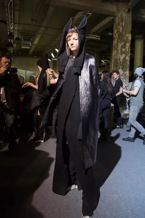 Rick Owens colectia toamna iarna 2017-2018 backstage (1)