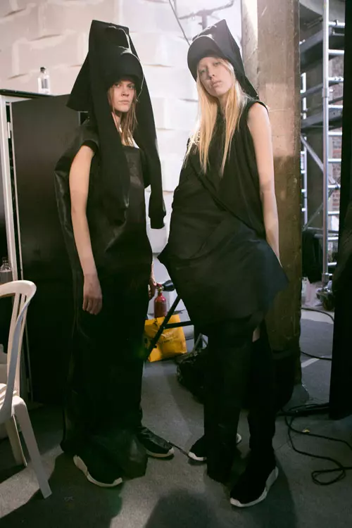Rick Owens colectia toamna iarna 2017-2018 backstage (16)