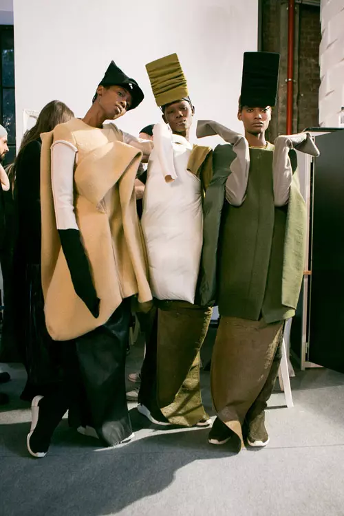 Rick Owens colectia toamna iarna 2017-2018 backstage (17)