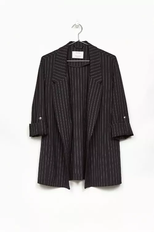 Sacou cu dungi Bershka, 149,90 lei
