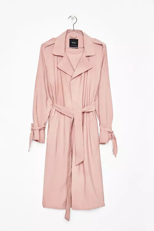 Trenci Bershka 199,90 lei