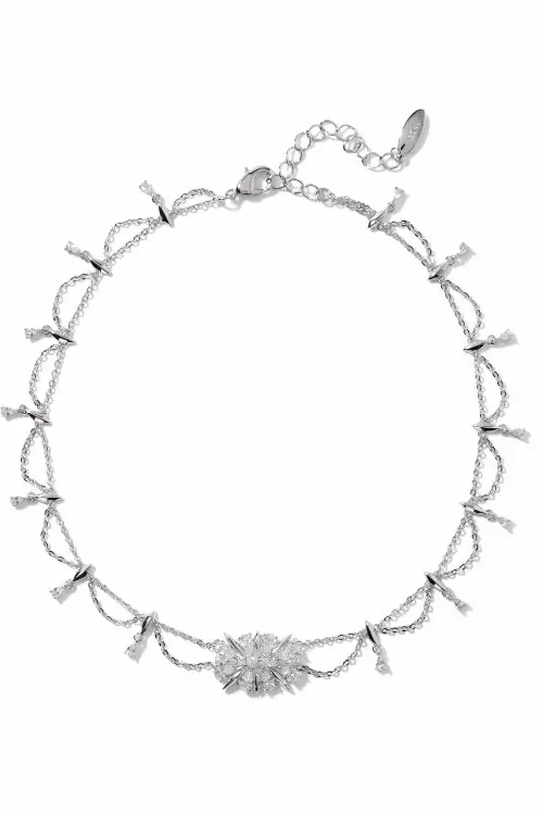 Colier, Noir Jewelry, 40 euro, www.theoutnet.com