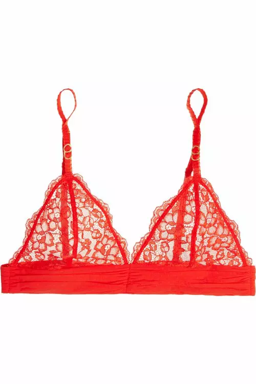Sutien, Stella McCartney, 40 euro, www.theoutnet.com