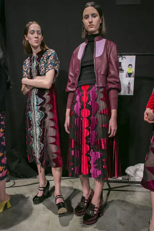 Mary Katrantzou colectia toamna-iarna 2017-2018 backstage (11)