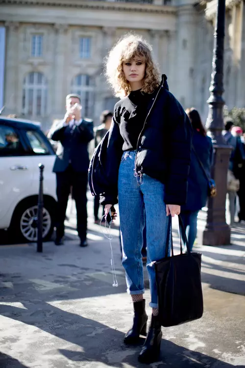 Botine și jeanși