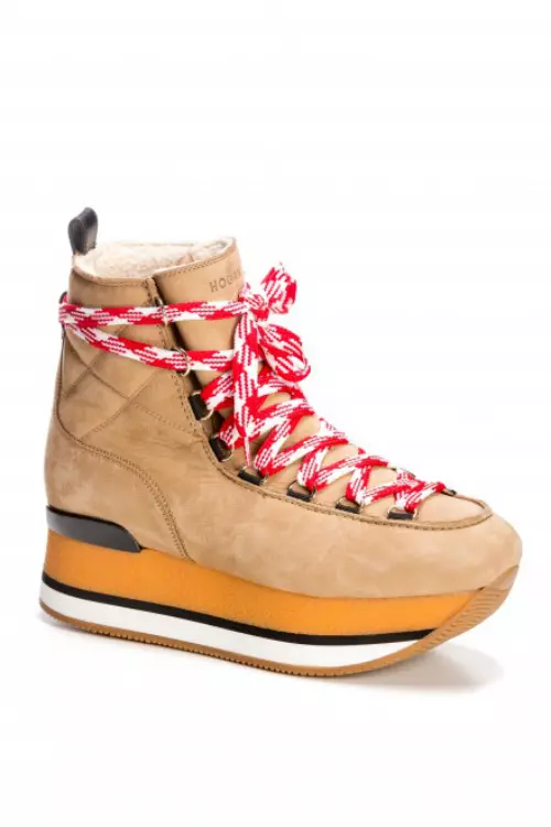 Ghete din piele si blana, Hogan, 1.260 lei, magazinul Sport Couture