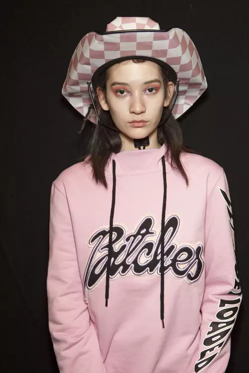 House of Holland colectia toamna - iarna 2017-2018 backstage (17)