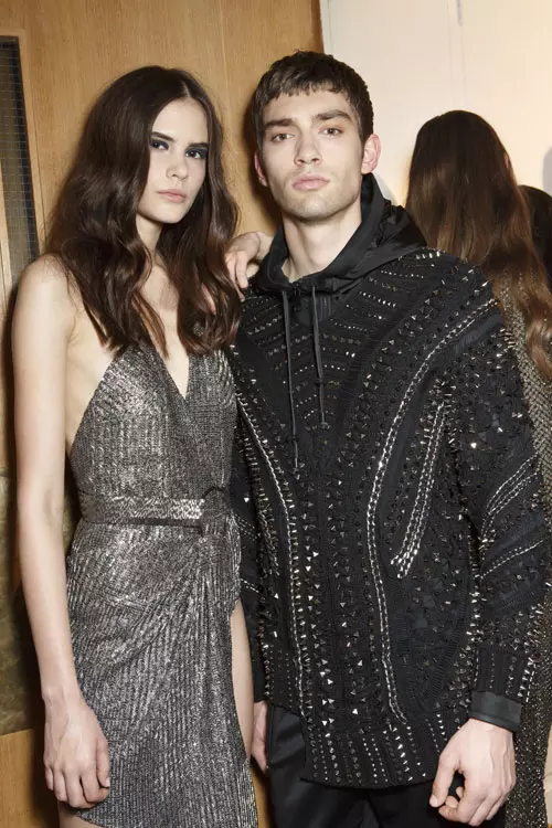 Julien Macdonald colectia toamna - iarna 2017-2018 backstage (26)