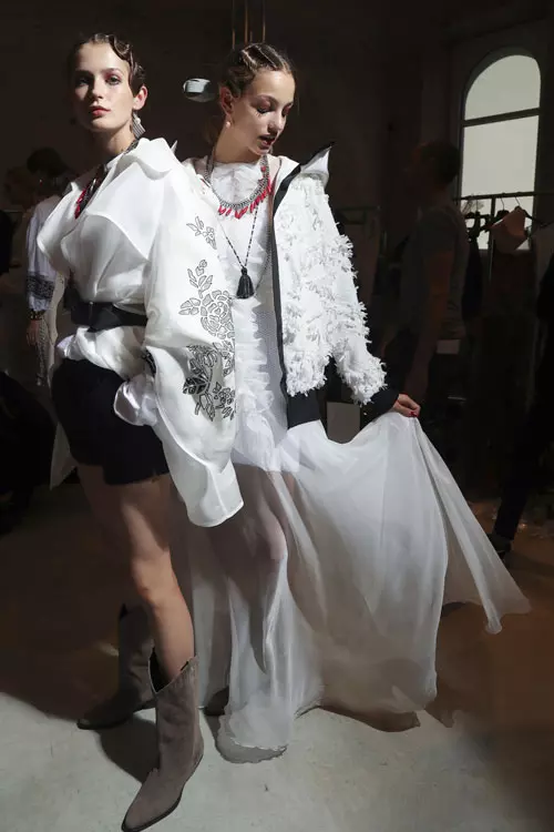 Les Copains colecția primăvară-vară 2018 backstage (22)