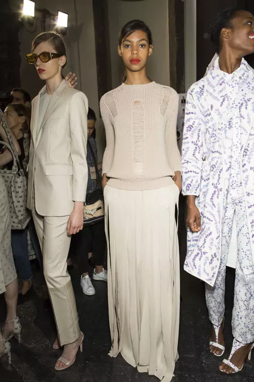 Max Mara colecția primăvară-vară 2018 backstage (8)