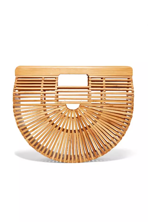 Geantă din plexi, Cult Gaia, 165 euro, www.cultgaia.com