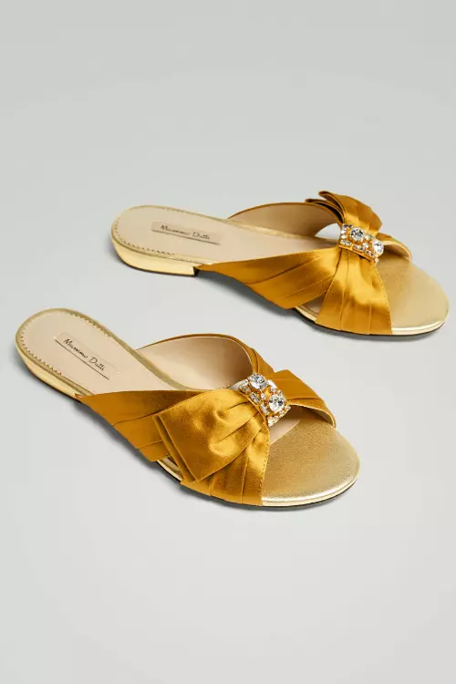 5. Papuci din satin și cristale, Massimo Dutti, 199 lei