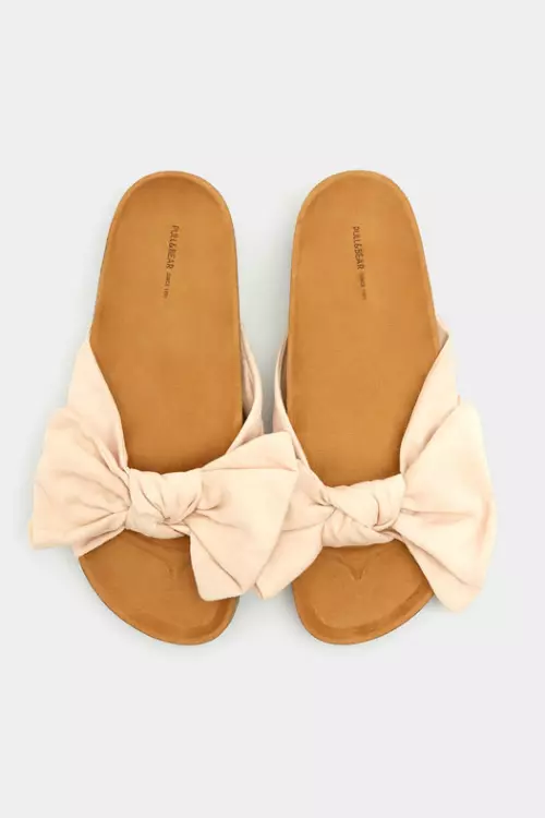 6. Papuci din material textil, Pull and Bear, 79,90 lei